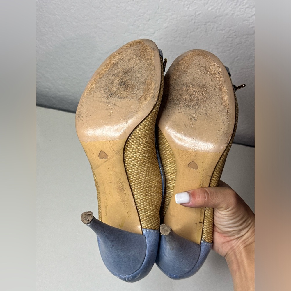 Vintage Moschino Cheap and Chic Baby Blue and Woven Straw Heels with Bow Sz 40 - Picture 12 of 12